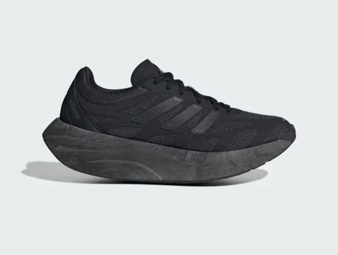 Tênis de corrida Adizer 
