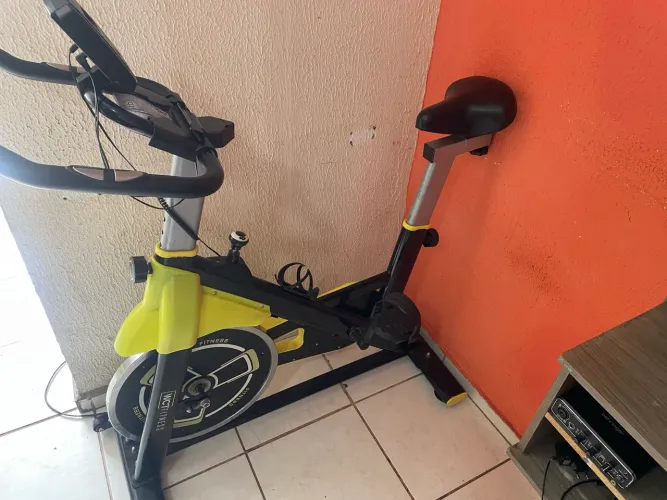 Bicicleta de Spinning Ergométrica WCT Fitness