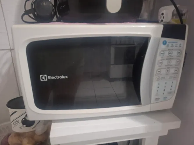 Micro-ondas com defeito 