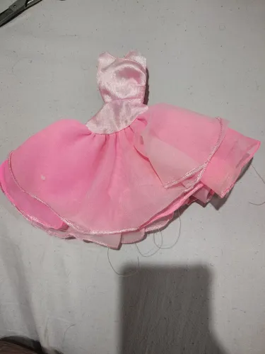 Acessório Boneca Vestido Barbie Estrela Estilo Rosas com detalhes anos 90