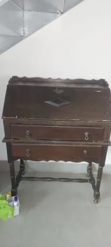 Escrivaninha de madeira maciça