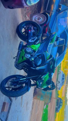 Kawasaki z 800 de fino trato 