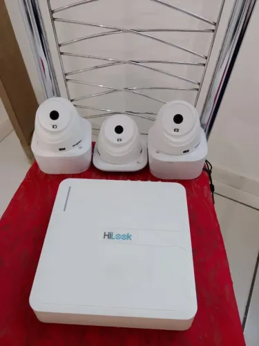 DVR Hilook + 03 Câmeras HD Intelbras