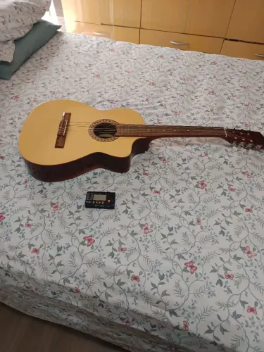 Violão tonante 105 e capa + metrônomo