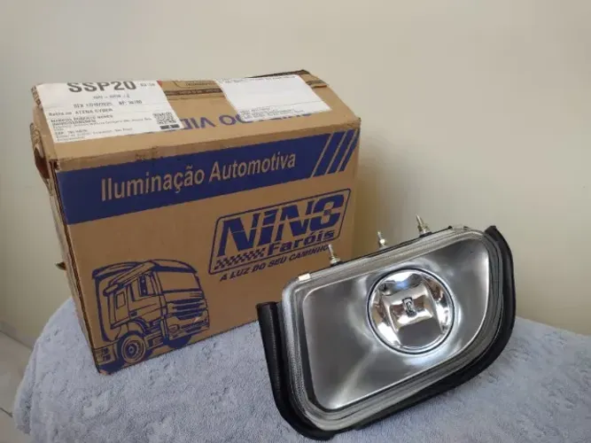 Farol de Milha S10 / Blazer 2001 a 2011 Neblina Auxiliar + Soquete - Com Detalhe