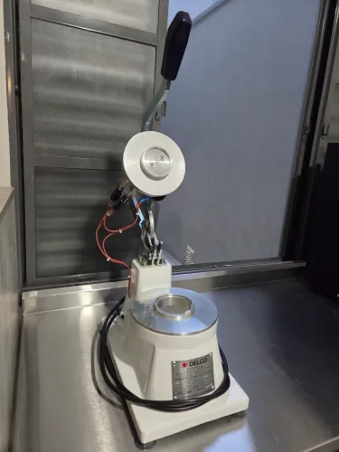 Seladora manual Delgo