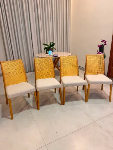 Kit 4 cadeiras de madeira maciça