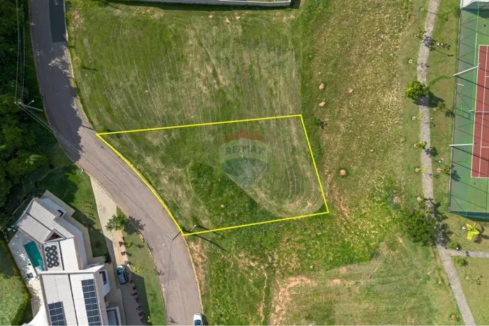 Terreno plano à venda, 814 m², no Condomínio Santa Teresa entre Vinhedo e Itupeva - SP