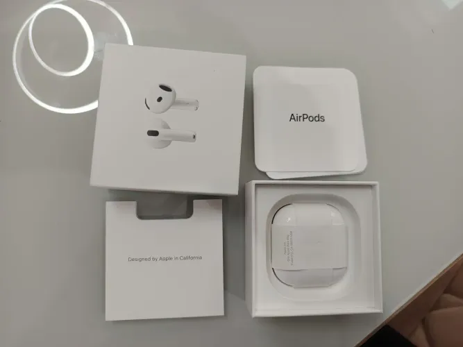 Fone de ouvido Airpods 4