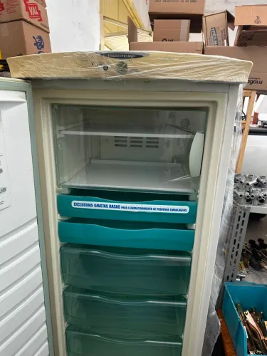 Freezer vertical Brastemp 240 litros