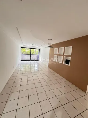 Raridade em Boa Viagem! 119m² com 4 Quartos (2 SUÍTES), Varanda e 4 Banheiros