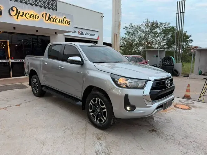 Toyota Hilux CD SRV 4X4 2.8 TDI Diesel Aut. 2024