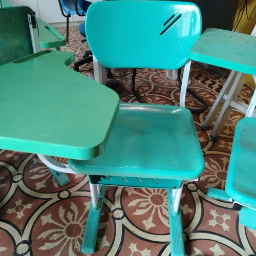 Cadeira escolar