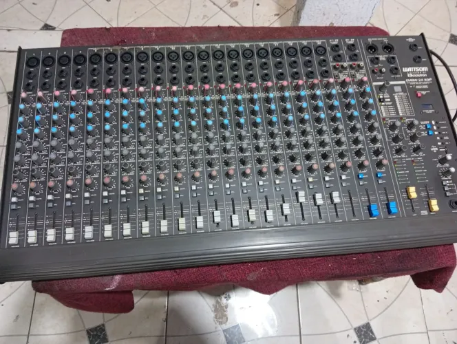 Mesa de som profissional 24 canal com efeito 