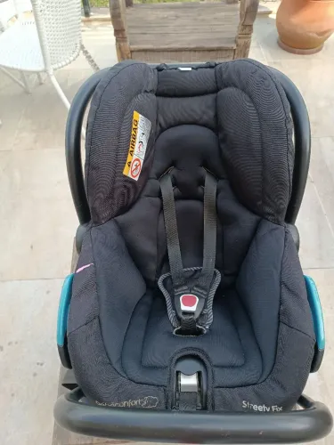 Bebê conforto + Base para veiculo