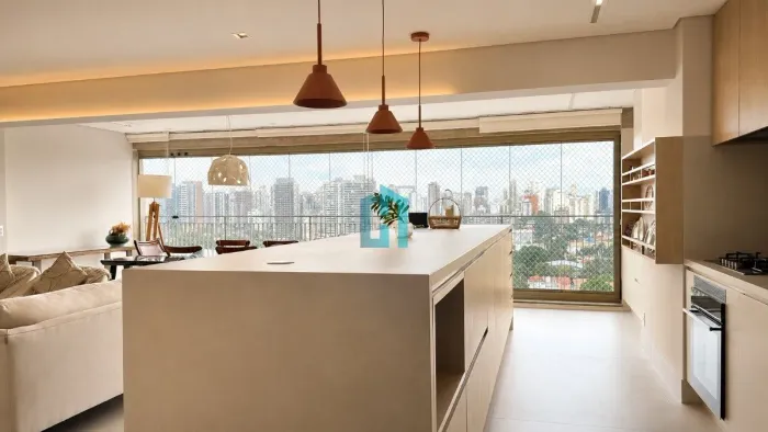 Luxuoso Apartamento em Moema à Venda
