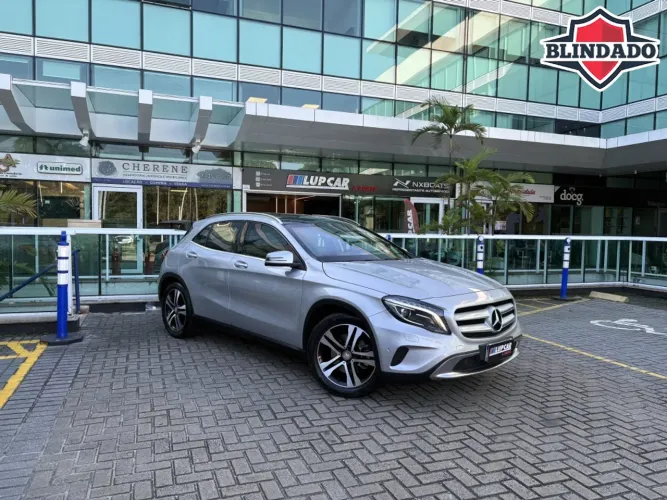 Mercedes-Benz GLA 250 Vision 2.0 TB 16V 211cv Aut. 2015
