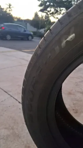 ? Pneu 215/55 R17 90% Novo | Excelente Estado | BARATO - CORRE ?