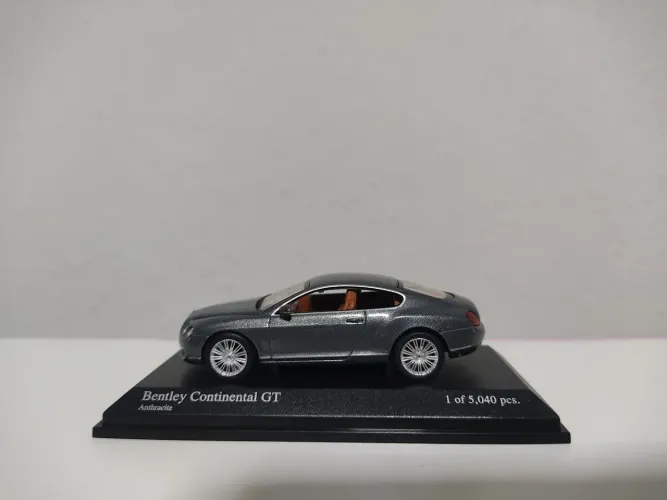 MINIATURA BENTLEY CONTINENTAL GT(MINICHAMPS)