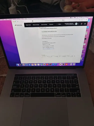 MacBook Pro 2017 15' Pol i7, 16gb, 512g.