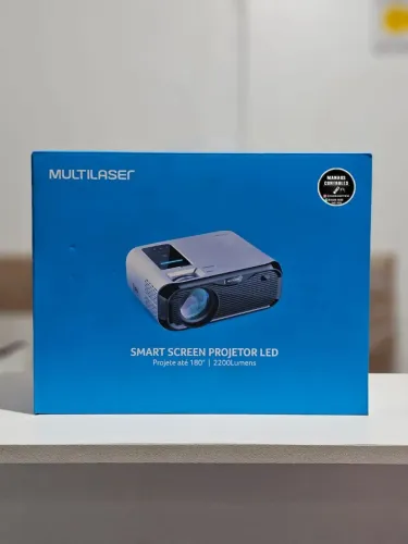 Projetor 2200 lumens ( 180° ) .