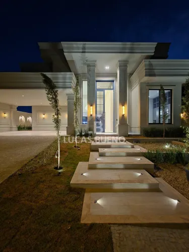 Casa Condomínio Golden Park - 4 dormitórios suites - Maravilhosa estilo Neoclássica - comp