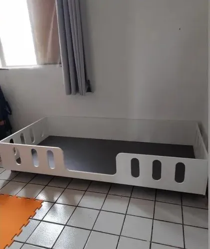 Cama tipo montessoriana 
