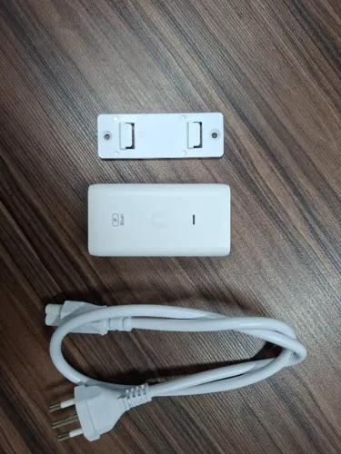 Injetor Poe Ubiquiti U-poe-af 110/220v (Usado)