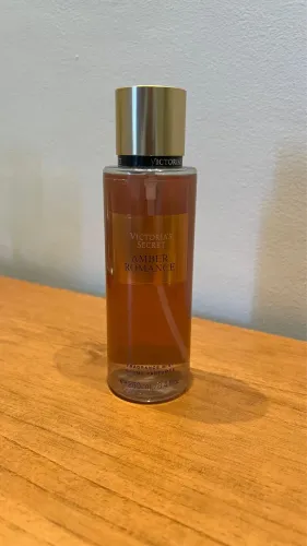 BODY SPLASH VICTORIA SECRETS AMBER ROMANCE 250ML - Lacrado