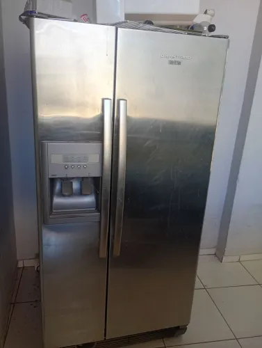 Geladeira com motor queimado 