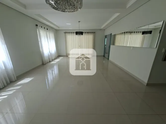 Casa para locação no bairro Nova Uberlândia