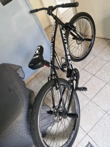 Bicicleta absolute aro 26