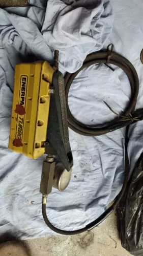 PATG1102N, Bomba Hidráulica com Acionamento Pneumático Turbo II, Pedal/manual.- ENERPAC