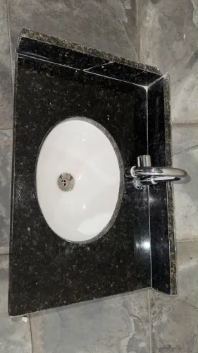 Pias de Banheiro em Granito + Cuba Deca + Torneira