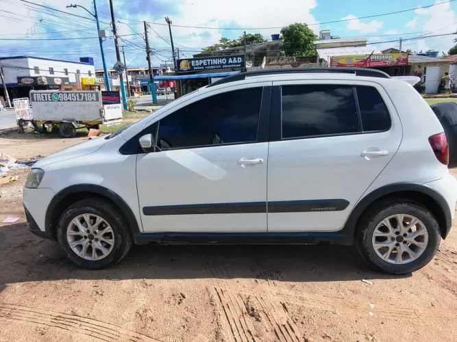 Volkswagen Crossfox 1.6 MI Total Flex 8V 5P 2014