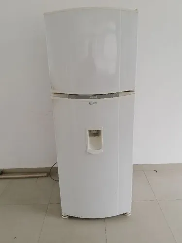 Vendo um geladeira Consul não está gelando voltagem 127 