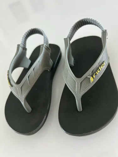 Chinelo Rider Baby e Papete infantil Grendene Pablo e Tasha seminovos n.19