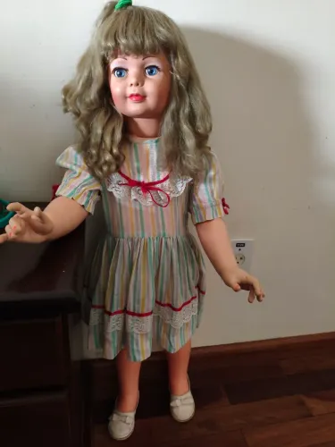 Boneca amiguinha antiga dec 70 cabelos com pouco de quedas