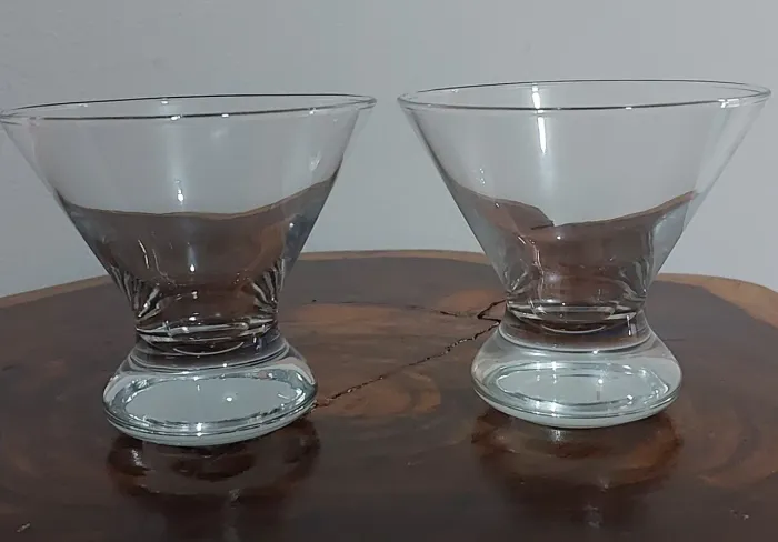 Par de taças para Martini marca Grey Goose