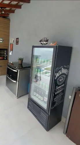 Geladeira Cervejeira Expositora Vertical Porta de Vidro