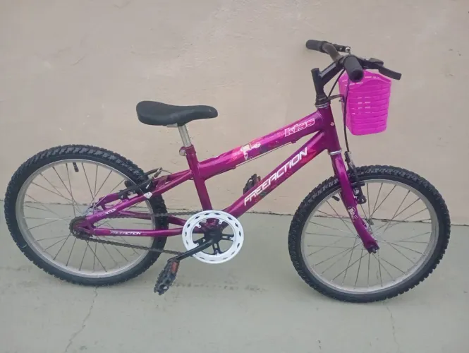 Bicicleta aro 20 seminova perfeita