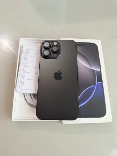 iPhone 16 Pro Max 