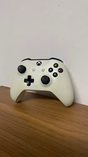 Controle Xbox series quebrado