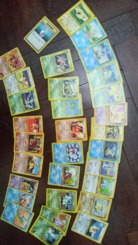 Cards Pokémon TCG Nintendo GAMEFREAK 1995 (lote com 50)