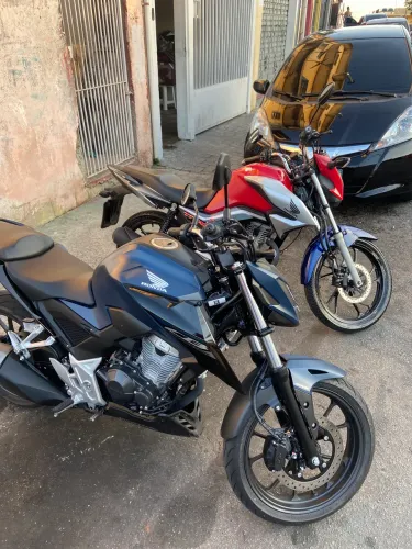 Honda cb300f único dono revisão feita a 1 na honda moto zerada 