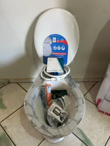 Vendo kit vaso sanitário completo.