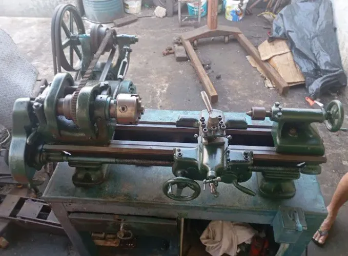 Torno mecânico industrial