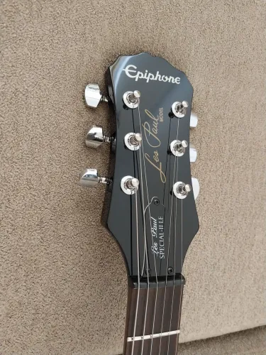 Guitarra Les Paul Epiphone REGULADA E BLINDADA