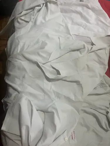 3 jalecos por 50 reais