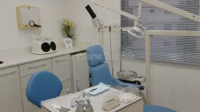 SALA COMERCIAL TODA MONTADA, PARA CONSULTÓRIO DENTÁRIO, NA RUA DAS ROSAS - VILA VALQUEIRE.